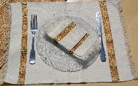 Set & serviettes équitables doré en coton éthiopien filé à la main et en rayonne et tissés artisanalement