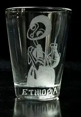 Verre à liqueur artisanal éthiopien