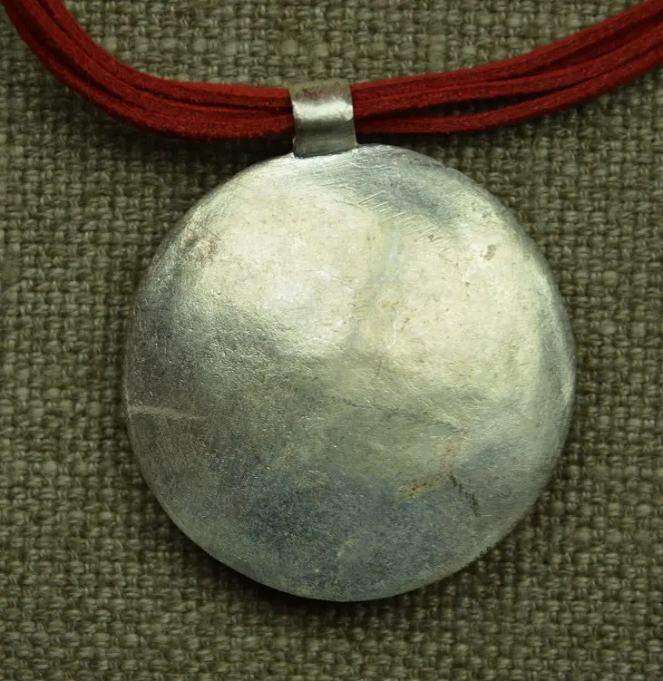 Collier équitable éthiopien en matériaux locaux plaqués argent