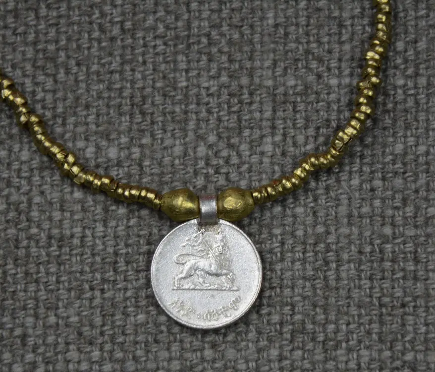 collier éthiopien Abyssinia Negus Sarcelle entièrement fait à la main en laiton recyclé plaqué argent