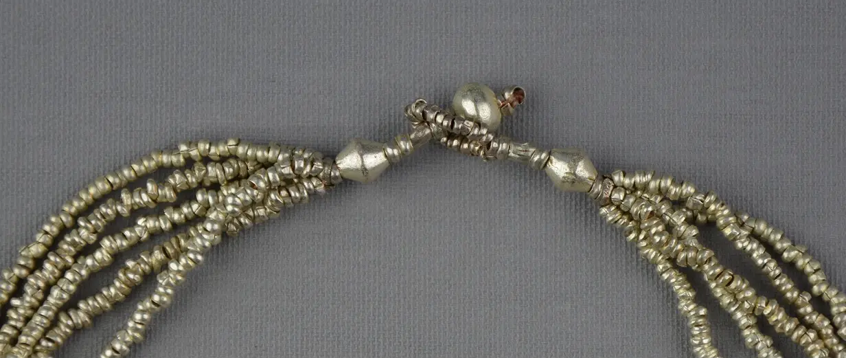 Collier éthiopien plaqué argent fait à la main