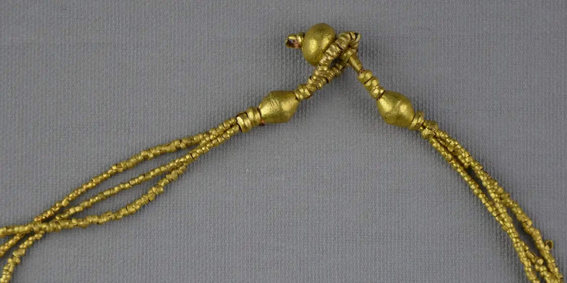 collier éthiopien Goba doré entièrement fait à la main en laiton recyclé