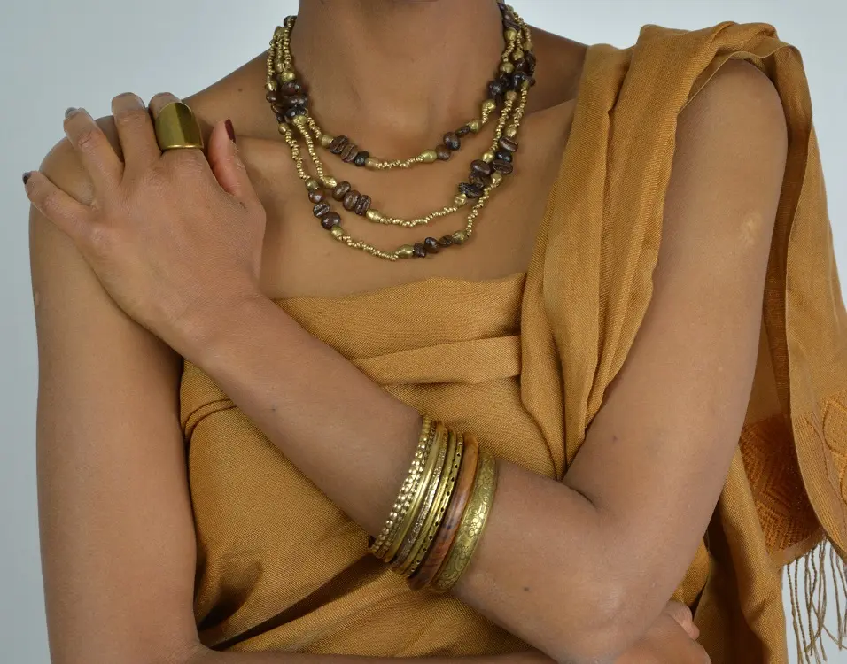 collier éthiopien Sidamo Doré entièrement fait à la main en matériaux recyclés