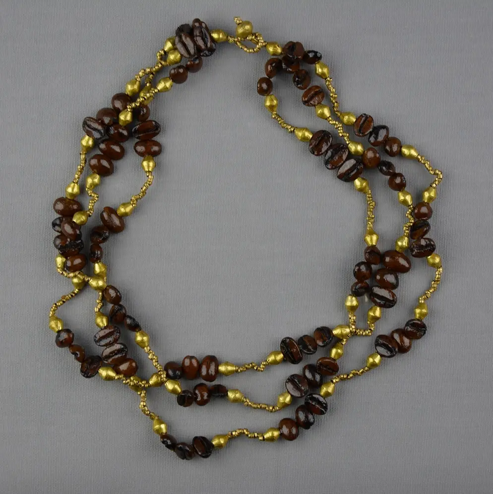 collier éthiopien Sidamo Doré entièrement fait à la main en matériaux recyclés