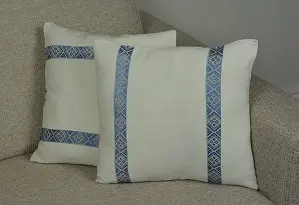 Housse de coussin Tribu Bleu Ciel en coton éthiopien filé à la main