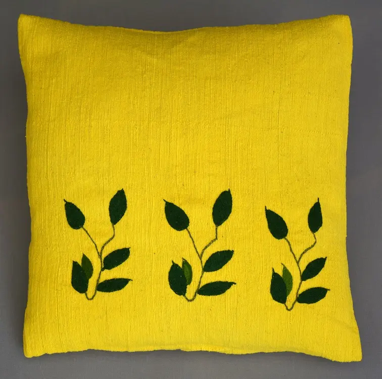 Housse de coussin Rameau Banane en coton éthiopien filé, tissée et brodée à la main