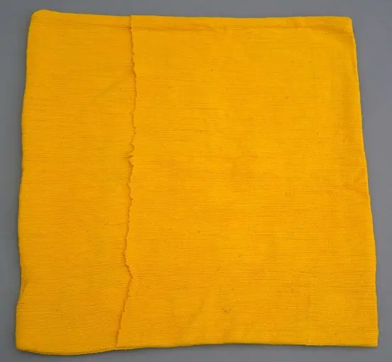 Housse de coussin Sphère Bouton d'or en coton éthiopien filé, tissée et brodée à la main