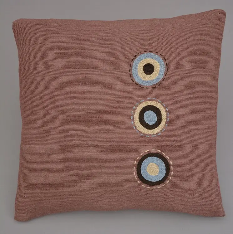 Housse de coussin Sphère Chocolat en coton éthiopien filé, tissée et brodée à la main
