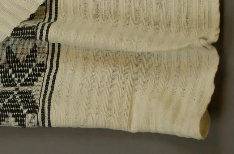 Echarpe équitable anthracite en coton éthiopien filé à la main à gros fil et acrylique