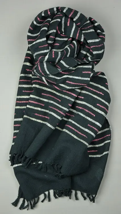 Echarpe éthiopienne ébène ivoire orchidée en soie sauvage et coton filée, tissée et teinte à la main