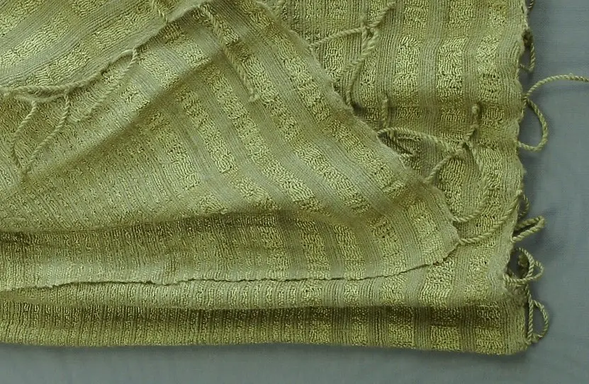 Echarpe éthiopienne olive en pure soie sauvage tissée à la main