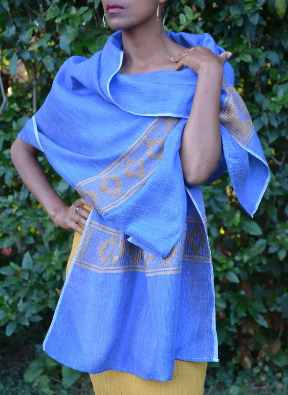 Echarpe éthiopienne équitable azur en polyester tissée à la main