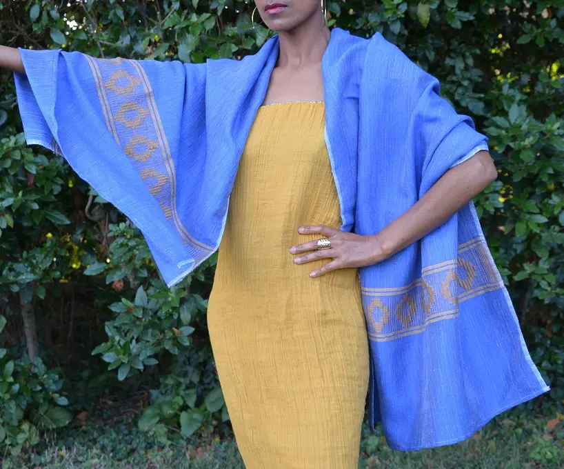 Echarpe éthiopienne équitable azur en polyester tissée à la main
