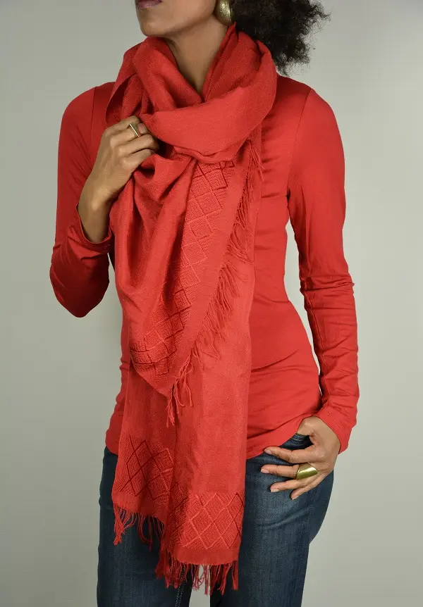Echarpe africaine rouge en Rayonne & Polyester tissée à la main