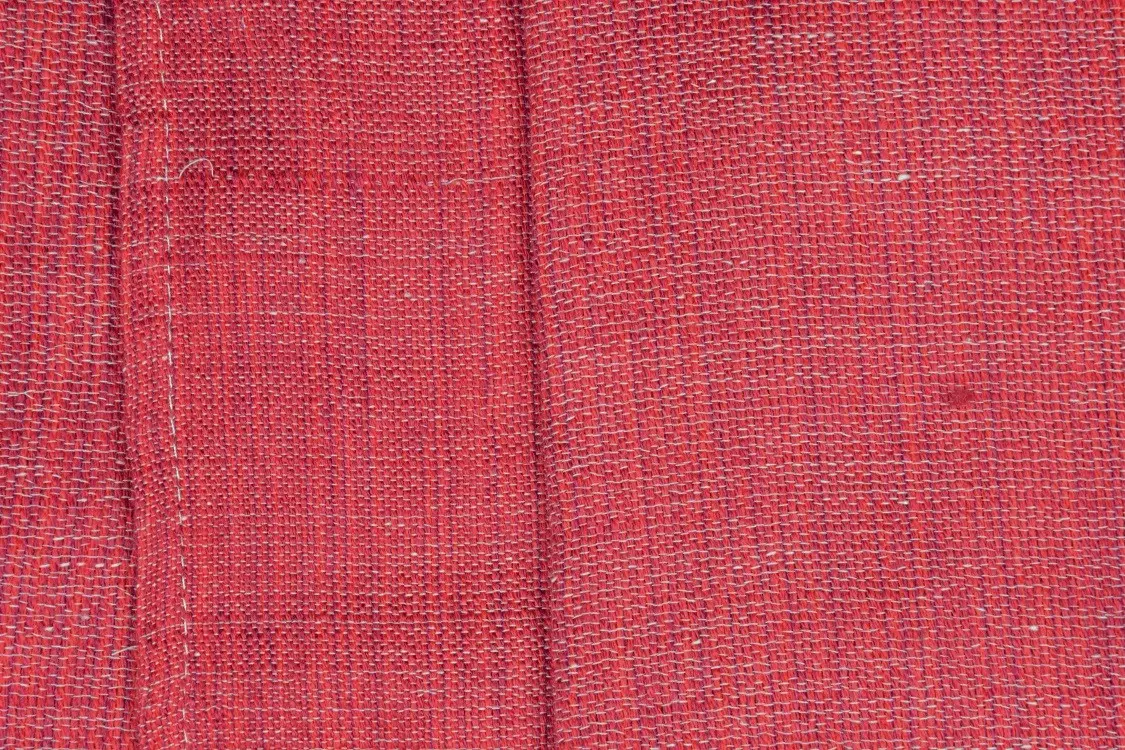 Echarpe éthiopienne carmin en polyester et tissée à la main