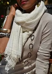 Echarpe equitable ethiopienne en coton tissée à la main avec des gros fils de coton filés à la main