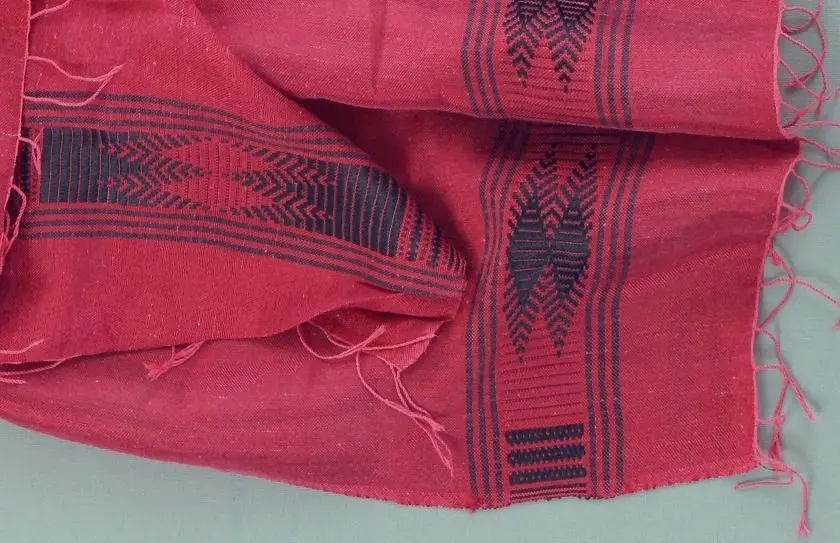 Echarpe africaine bordeaux en coton éthiopien et rayonne tissée à la main