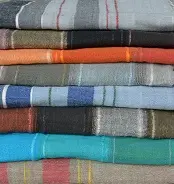 Echarpe éthiopienne artisanale Danakil composée de 10% de soie sauvage bio filée à la main et de 90% de coton éthiopien
