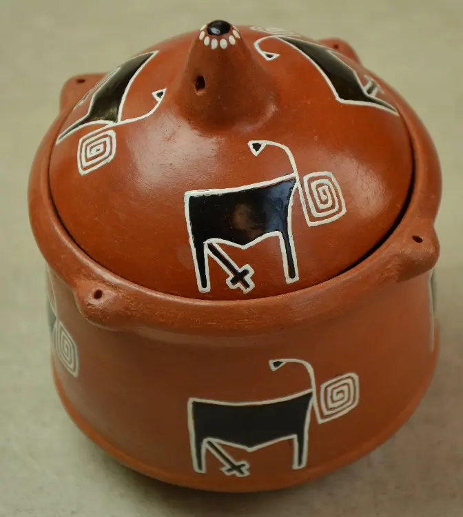 Petit pot en poterie éthiopienne artisanale