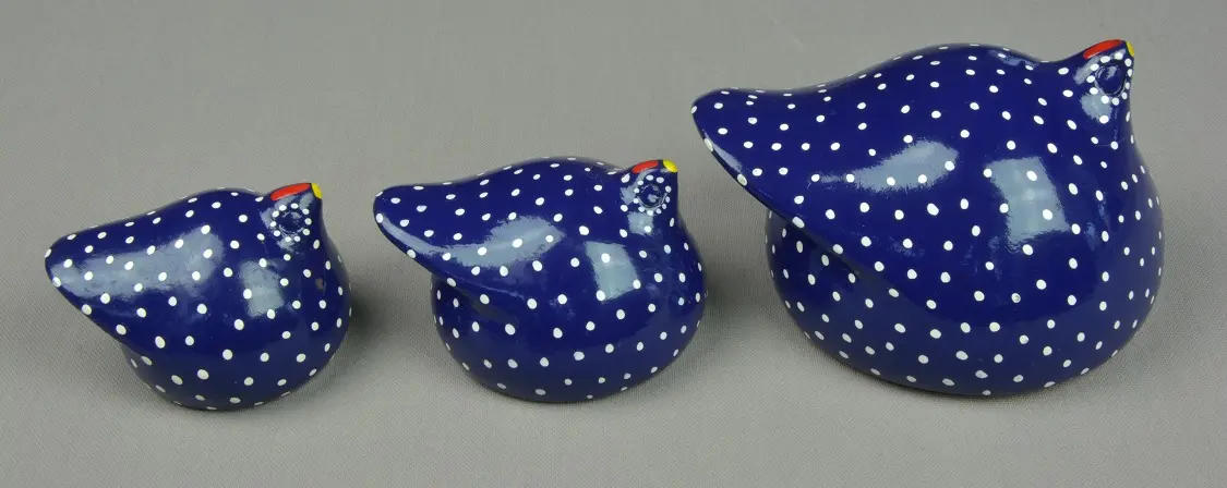 Petites pintades éthiopiennes en poterie équitable