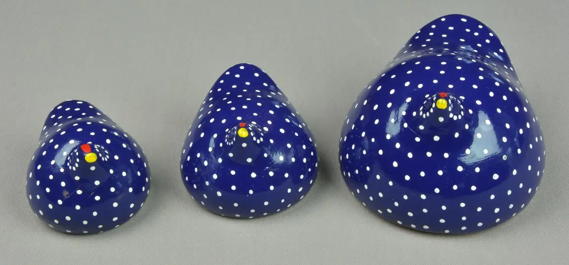 Petites pintades éthiopiennes en poterie équitable