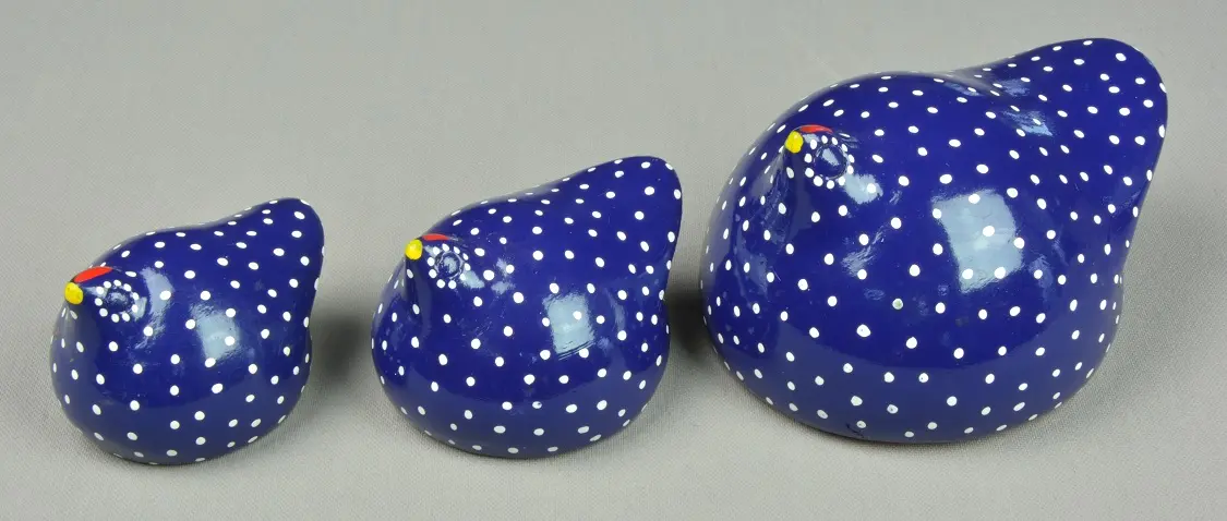 Petites pintades éthiopiennes en poterie équitable
