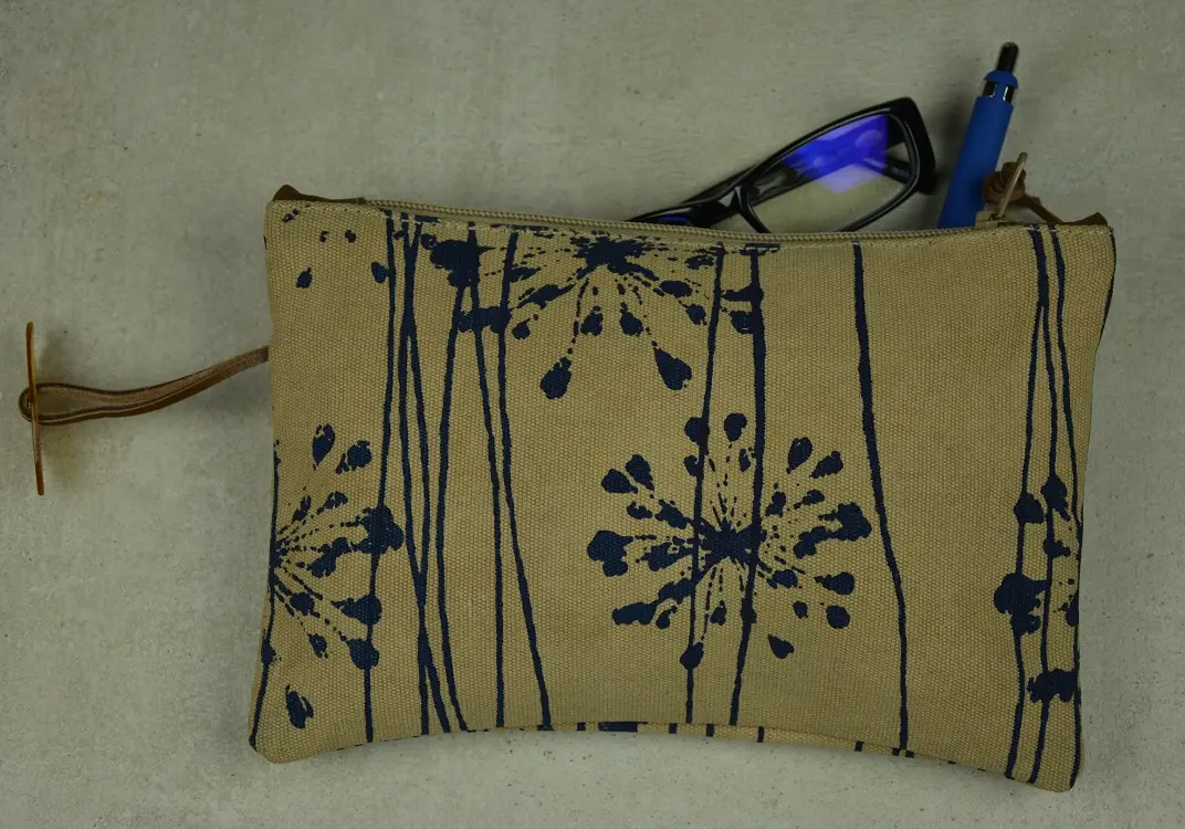Pochette de voyage équitable en coton éthiopien: Afar Agapentes Chamois
